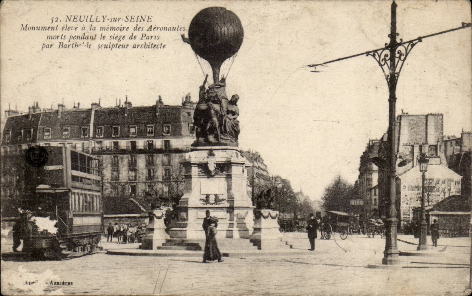 Neuilly sur Seine CPA Monument eleve a la memoire des aeronautes morts pendant le siege de Paris par Bartholdi (tramway)