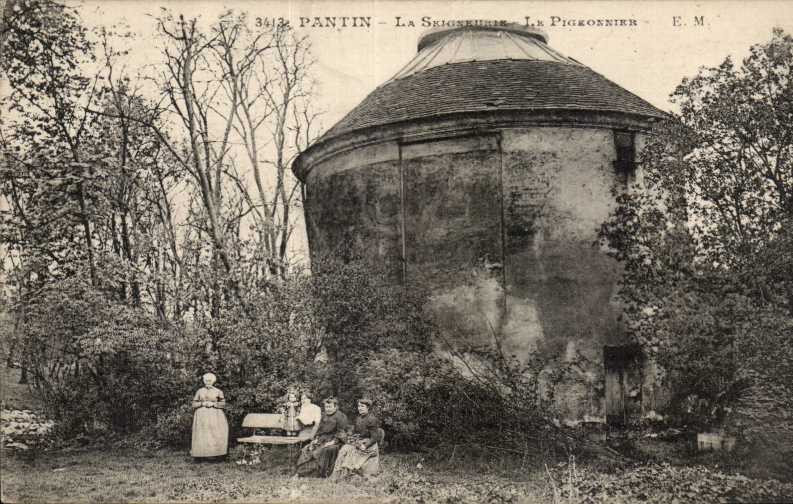 Puppet CPA SRigneurie the piegeonnier (pigeon bird bird)