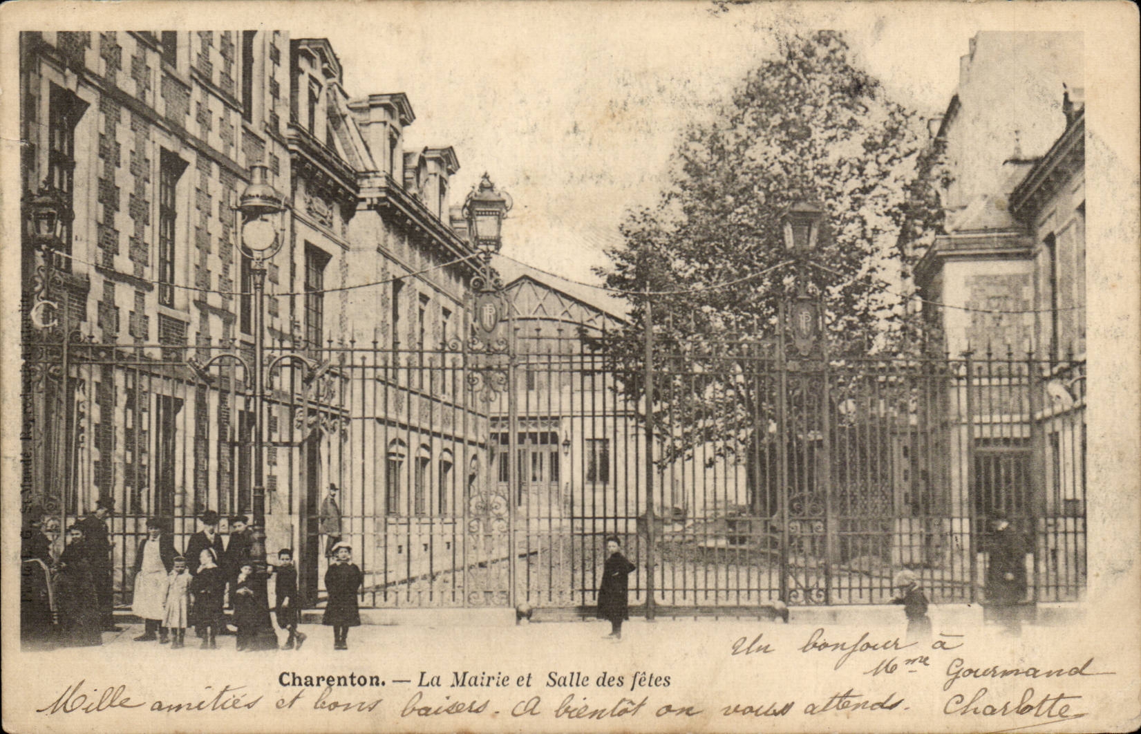 Charenton CPA the town hall and the village hall