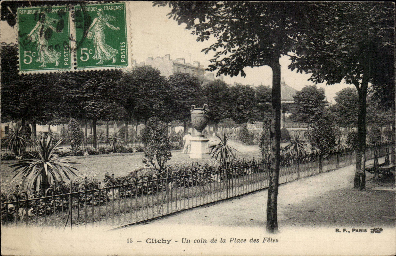 Clichy CPA a corner of the place of the festivals