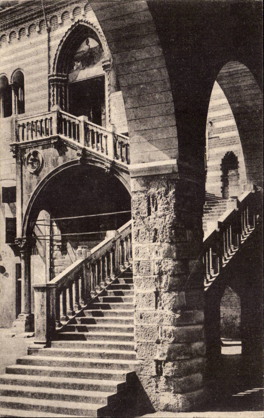 Italia - Italy - Italy - Verona - Scalone del Mercato Vecchio - CPA
