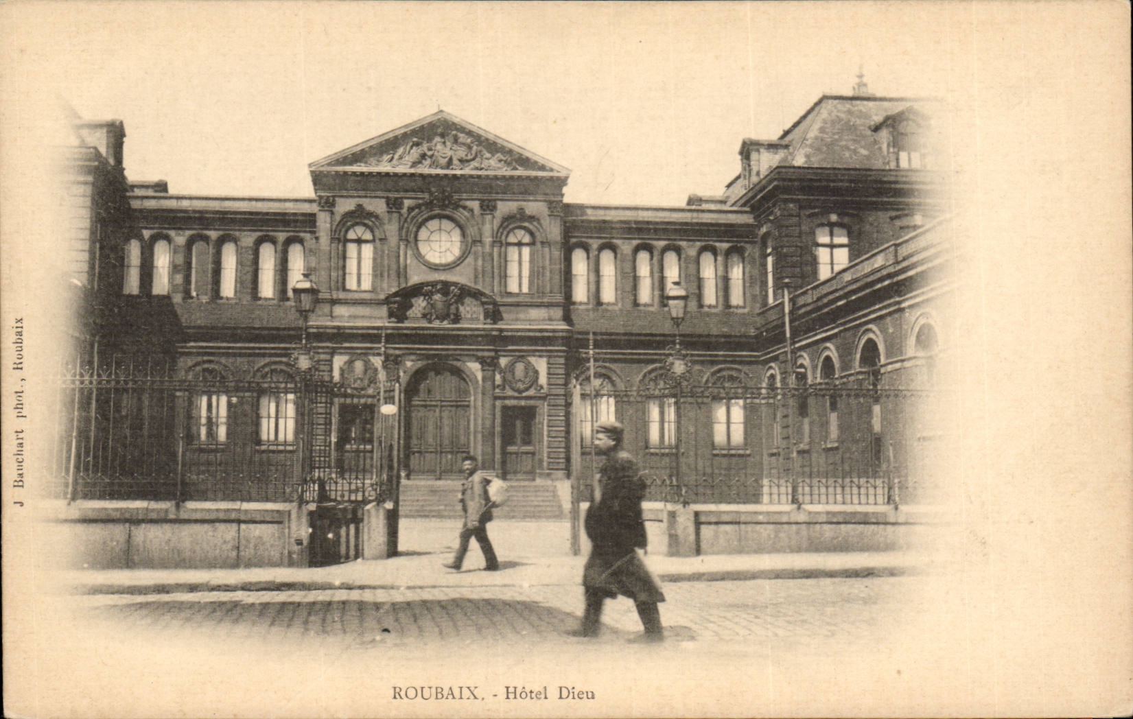 Roubaix CPA Hotel God