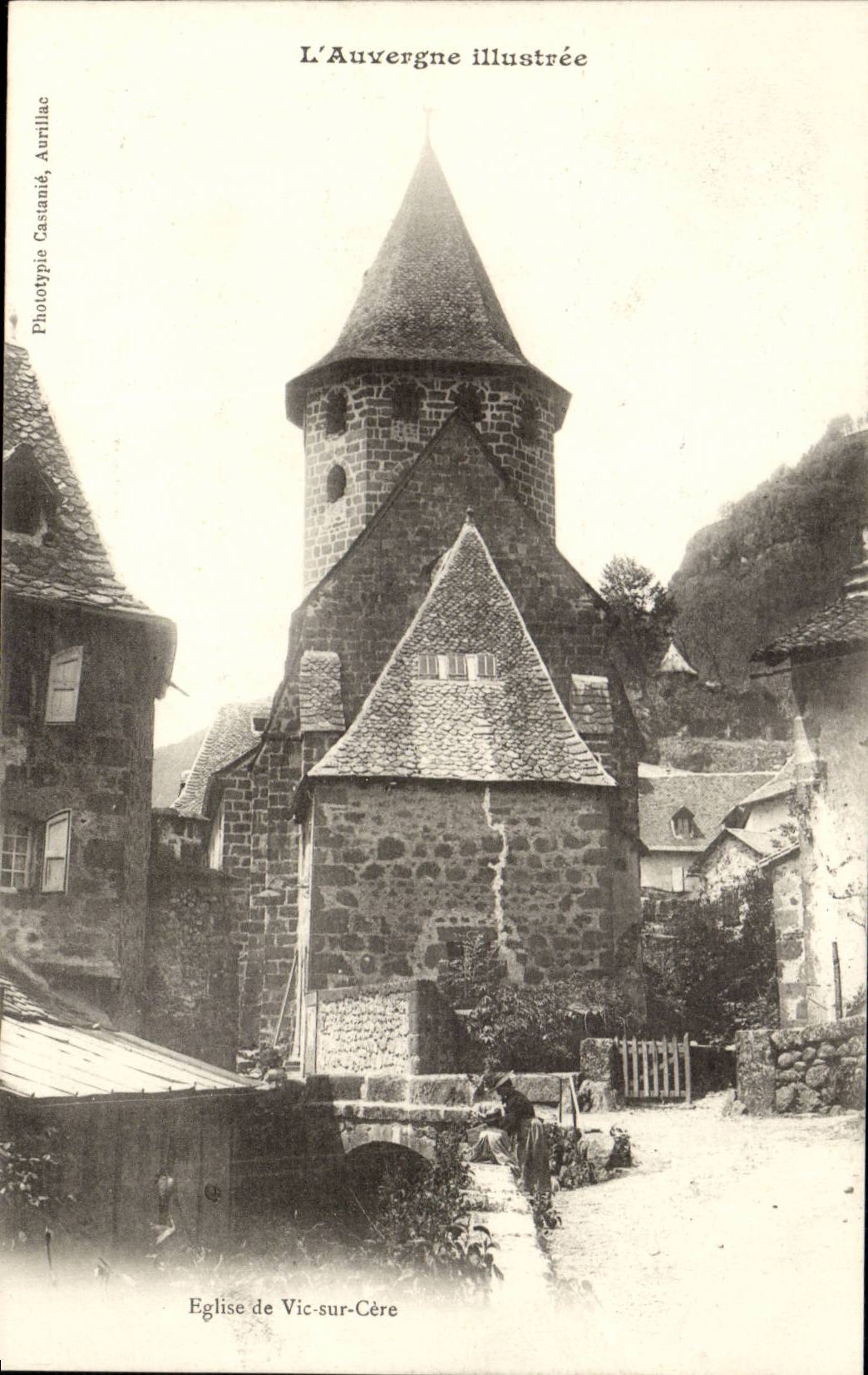 CPA Auvergne Church of Vic on CEre