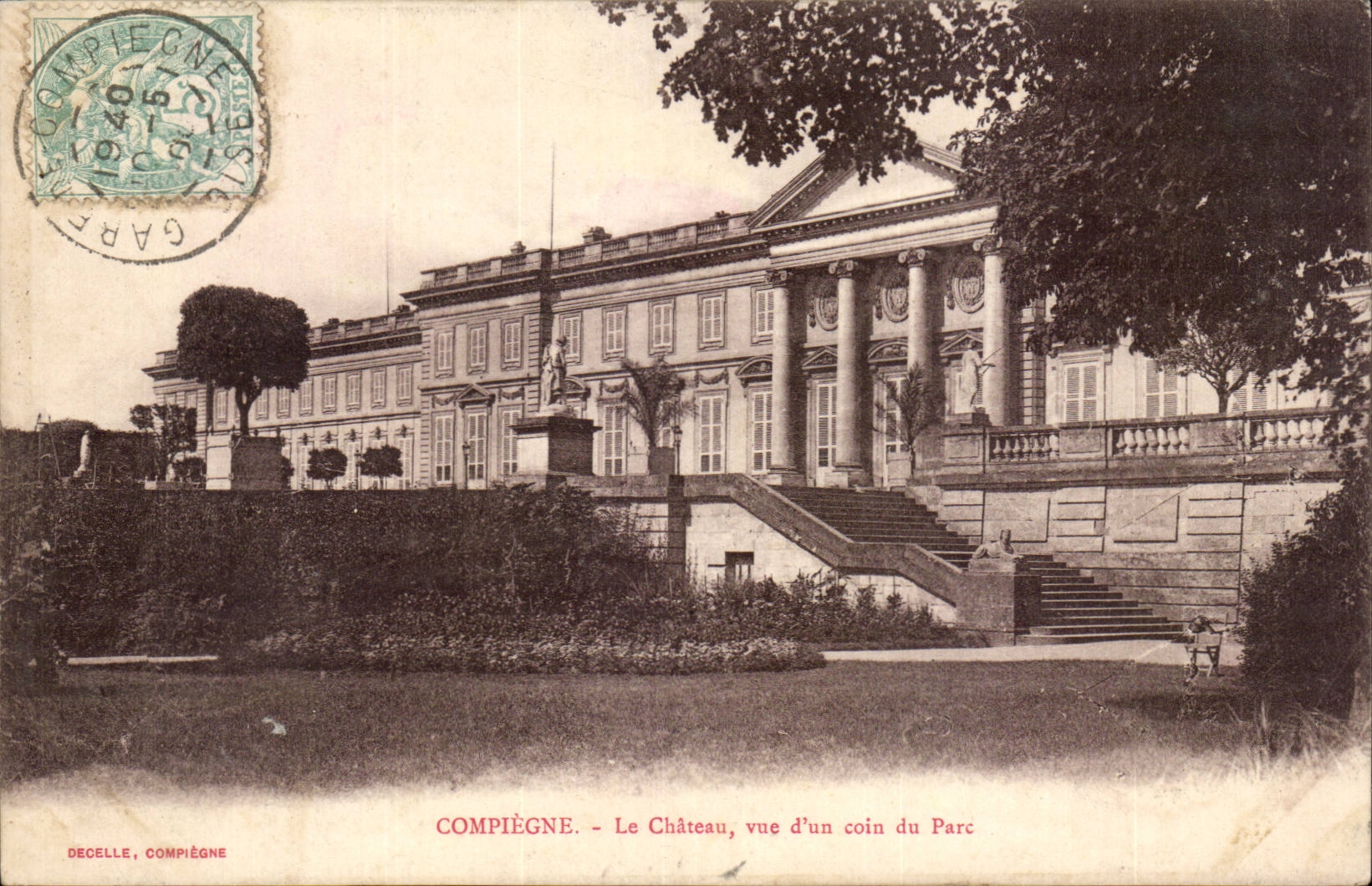 Compiegne - das Schloss gesehen von einer Ecke des Parks - CPA