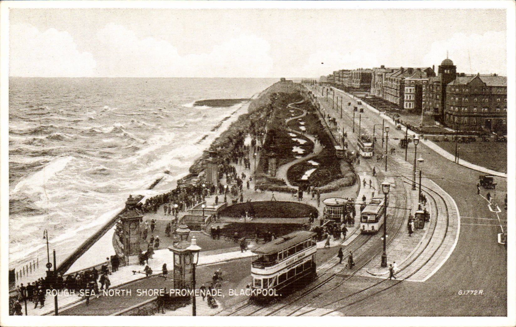 Grande Bretagne Great BRitain CPA Rough sea Rockery promenade Blackpool