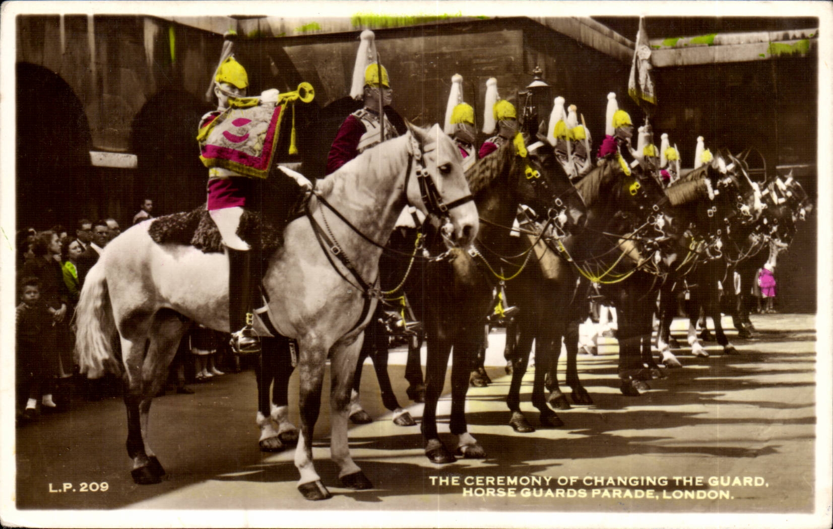 England - England - London - The Ceremony off Changing The Guard - CPA