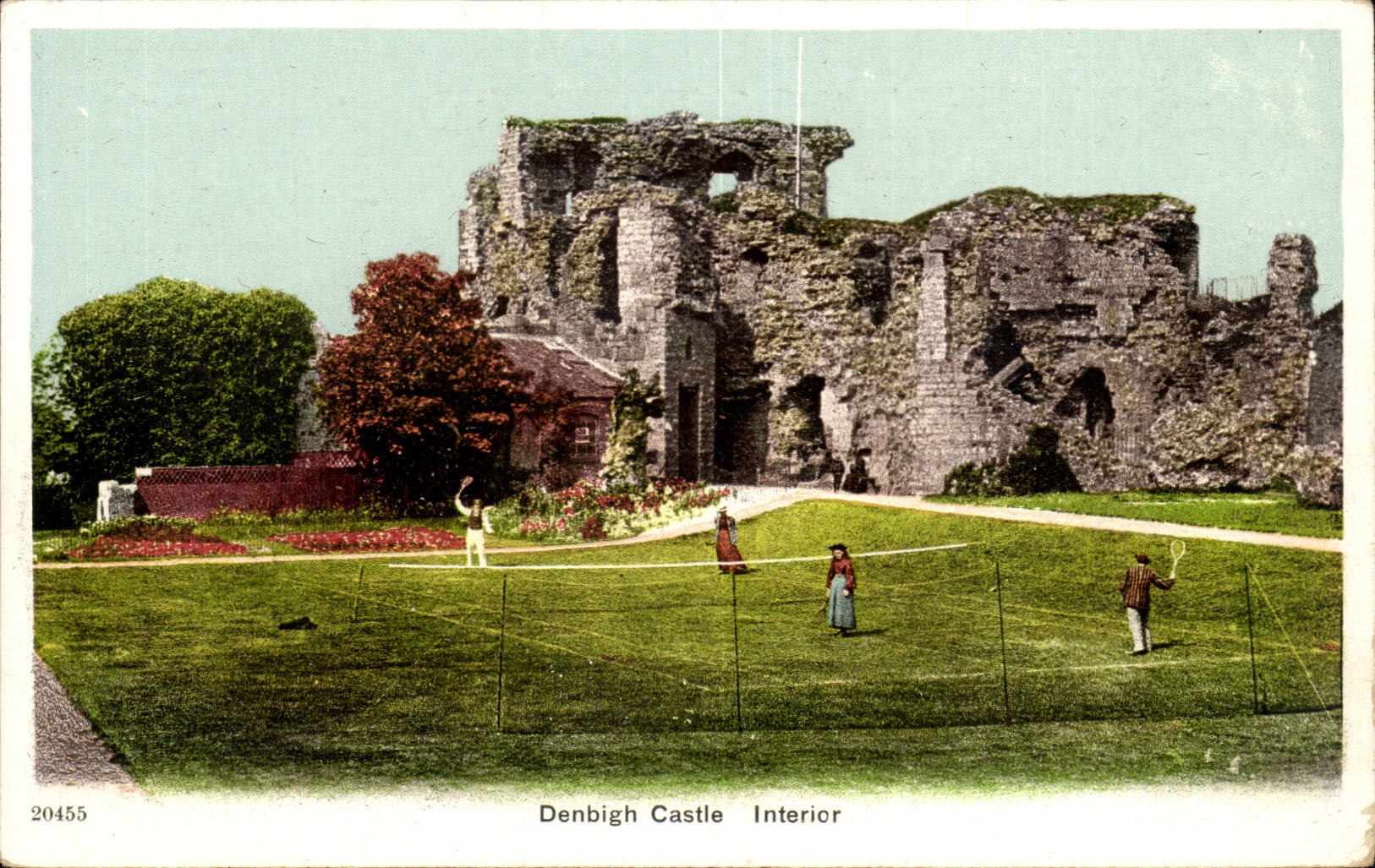 Grande Bretagne Great BRitain CPA Denbigh castle interior (tennis)