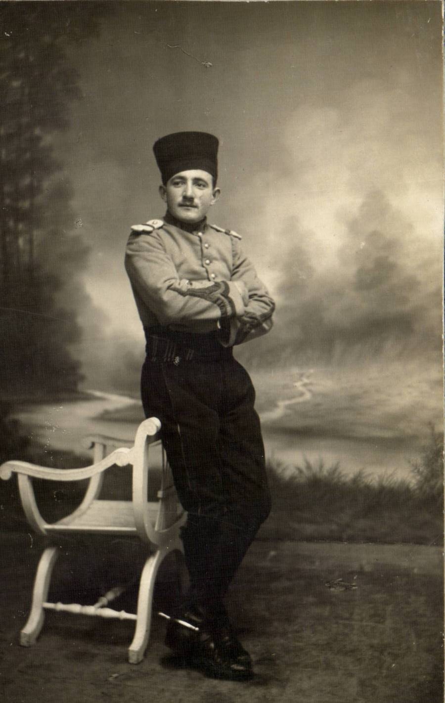 Real photo Militaria Soldier