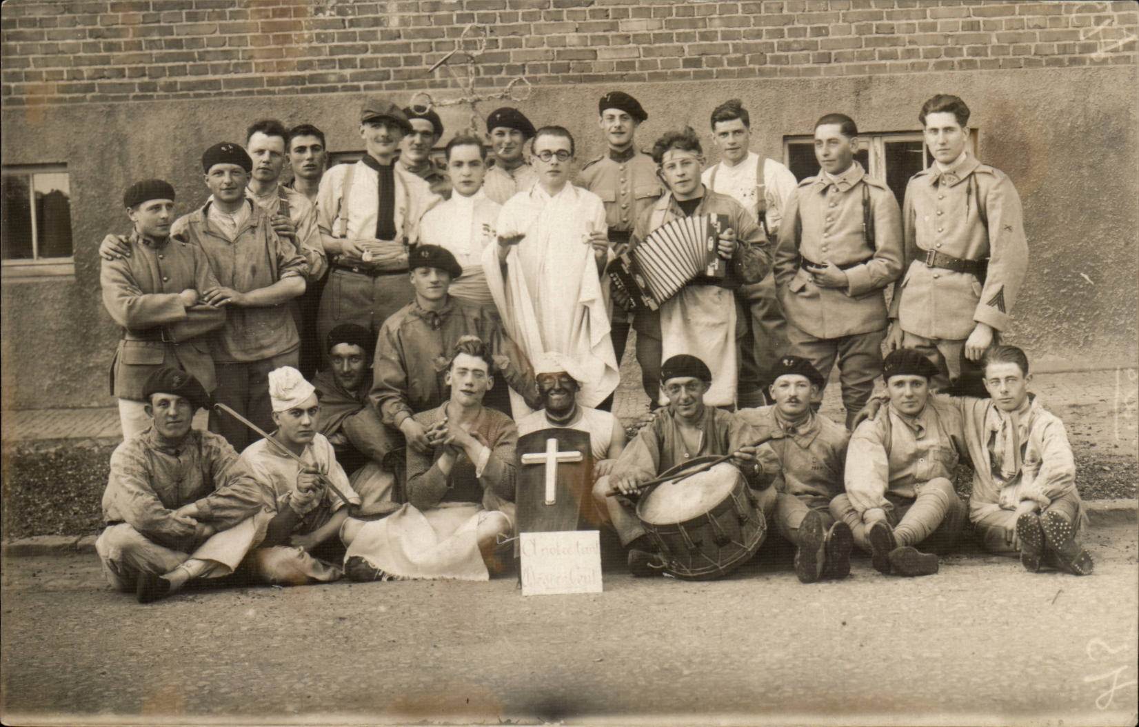 Real photo Militaria Soldiers Accordion