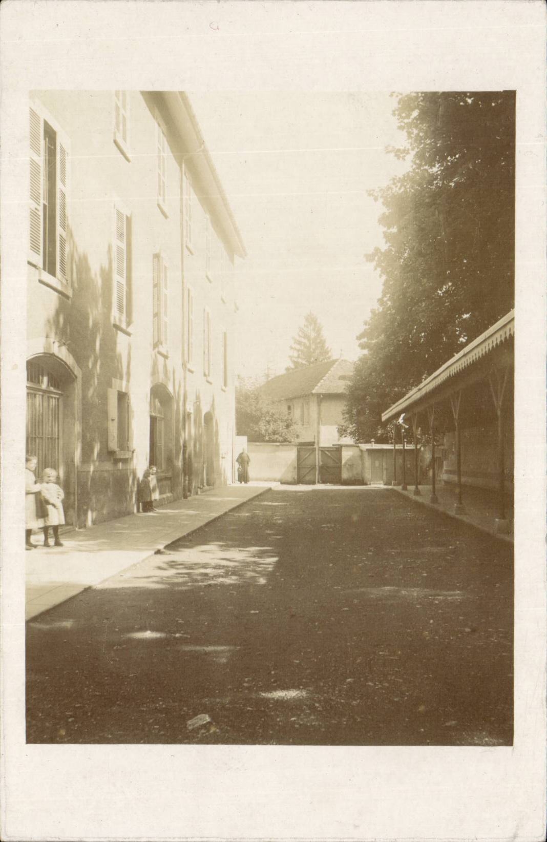 Real photo Schoolyard (Paris?)