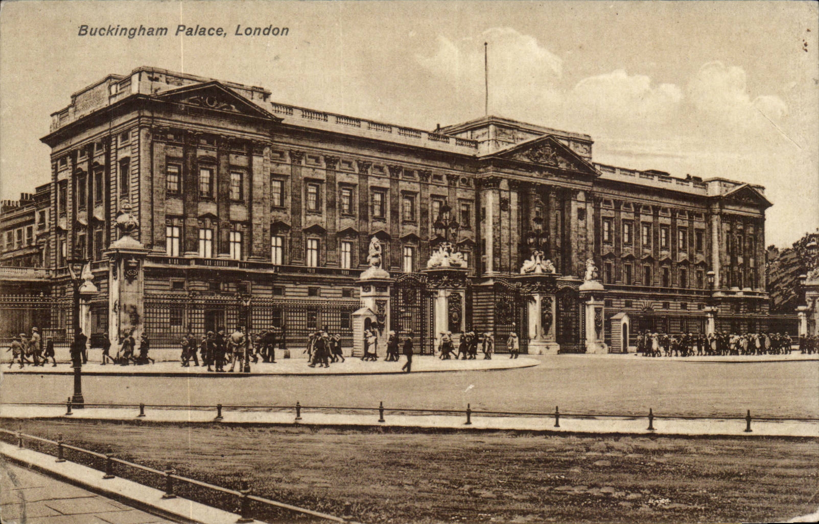 England - England - London - Buckingham Palace - CPA