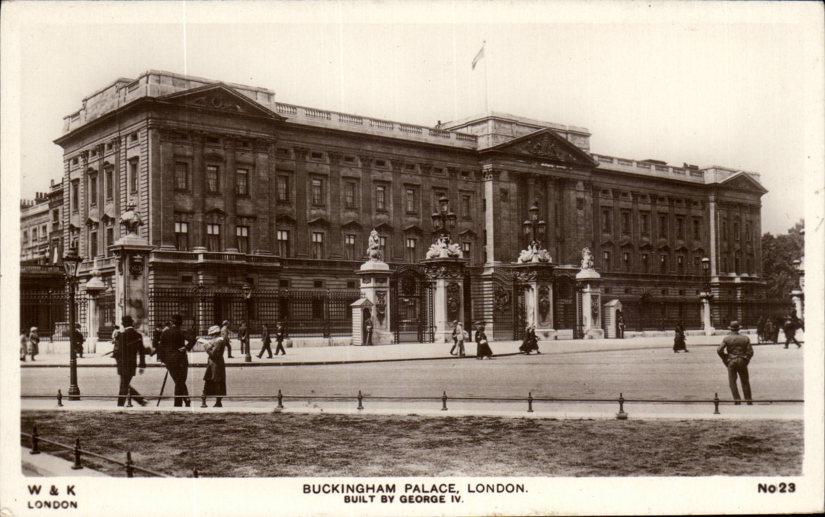 England - England - London - London - Buckingham Palace - CPA