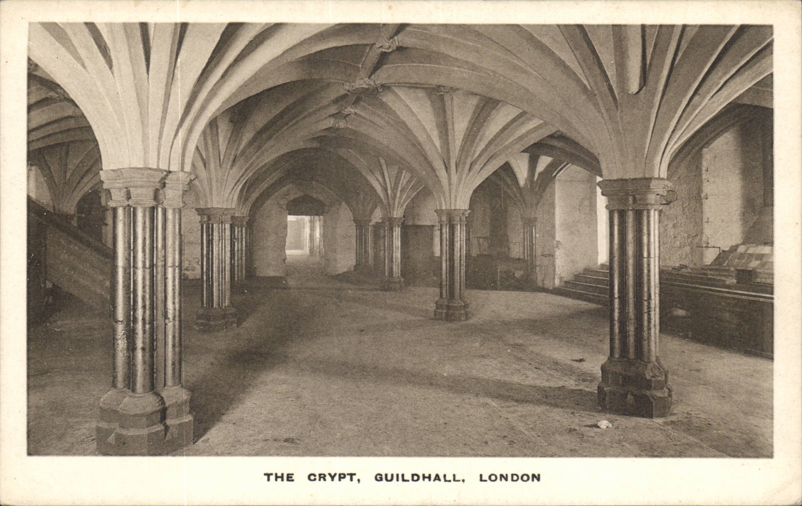 England - England - London - London - The Crypt - Guildhall - CPA