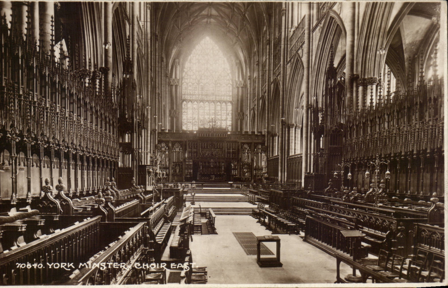 England - England - London - London - York Minster Choir East - CPA