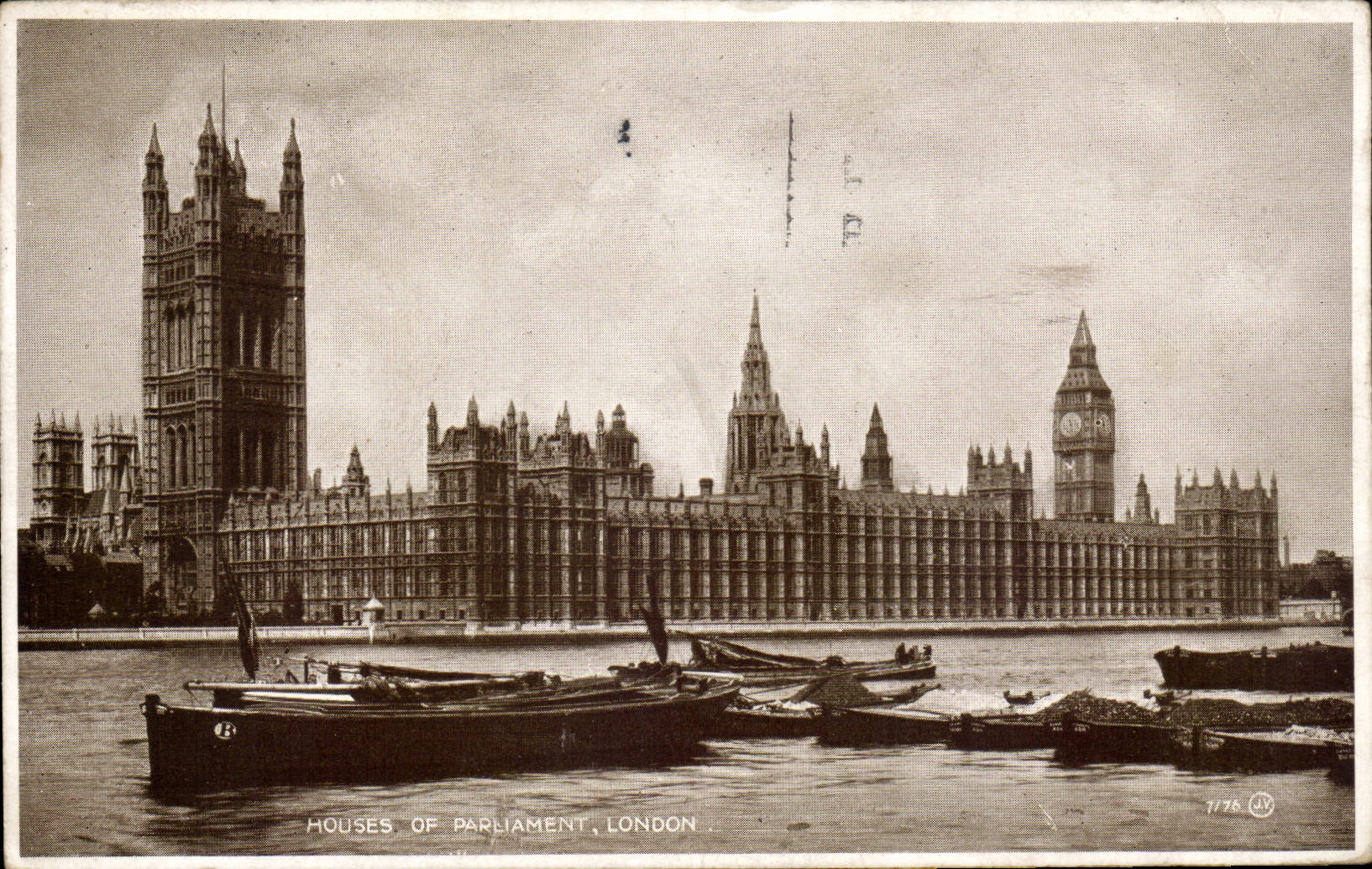 England - England - London - London House off The Parliment - CPA