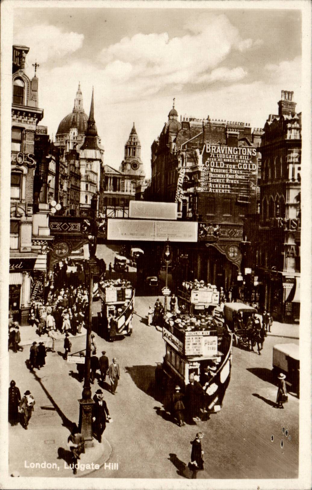 England - England - London - Ludgate Hill - Bravingtons - image bustling with activity - CPA
