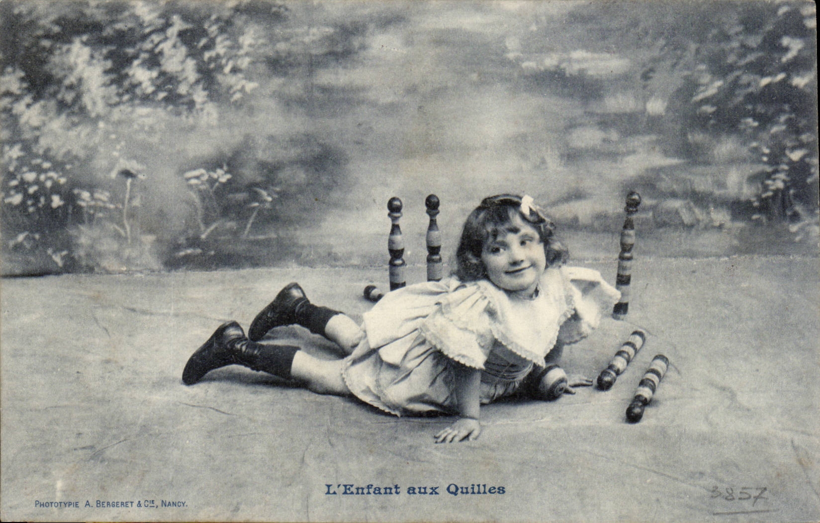 CPA Phantasie-Kinder mit den Skittles