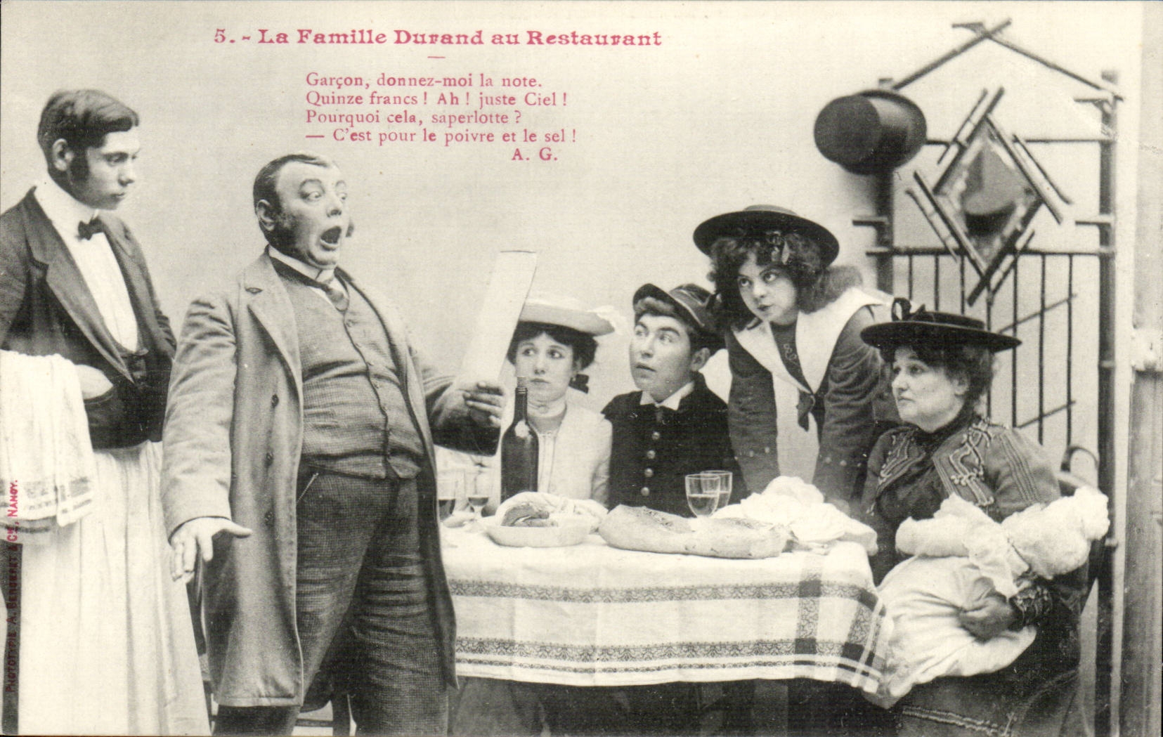 CPA Fantaisie humour La famille Durand au restaurant