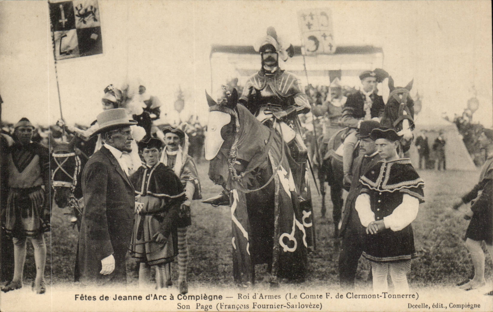 CPA Compiegne Festivals von Jeanne des Bogen Konigs der Waffen (Zahlimpuls F Clermont Donner) sein Seite François Sarloveze Backer