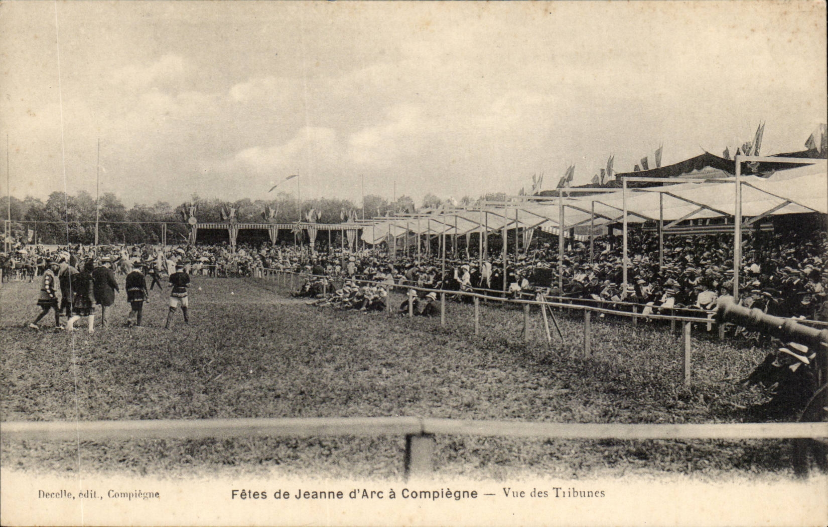 CPA Compiegne Festivals von Jeanne des Bogens gesehen von den Plattformen