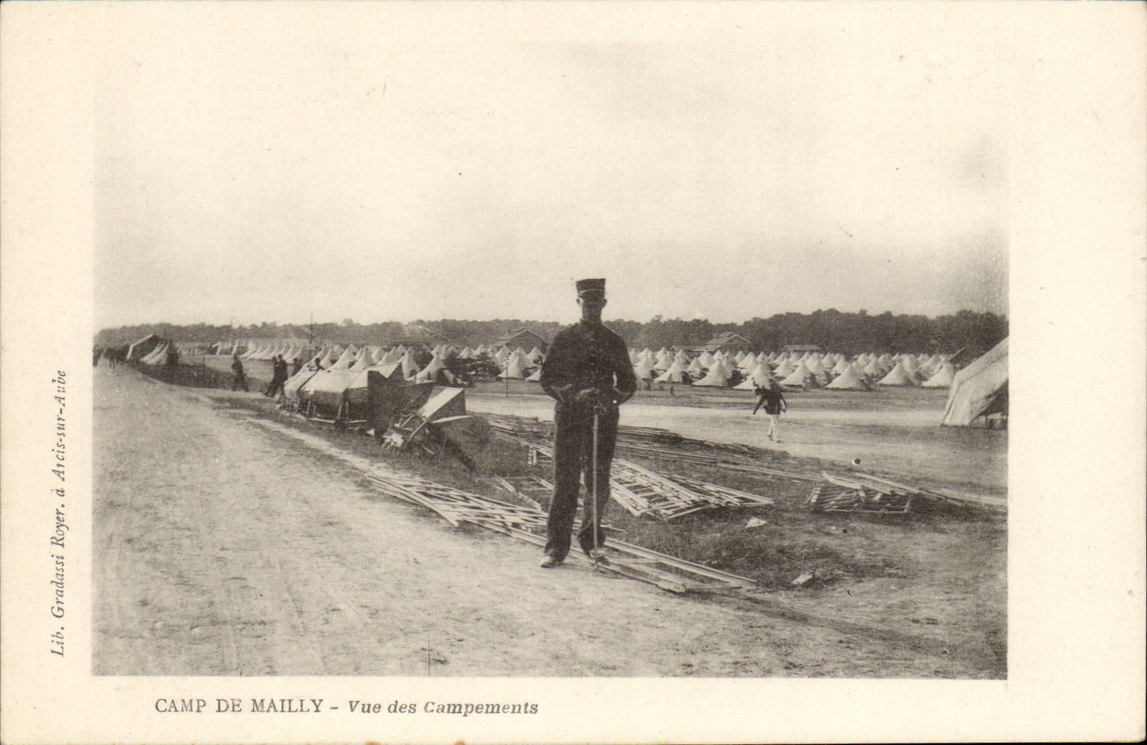Militaria Camp of Mailly CPA Seen of the campings