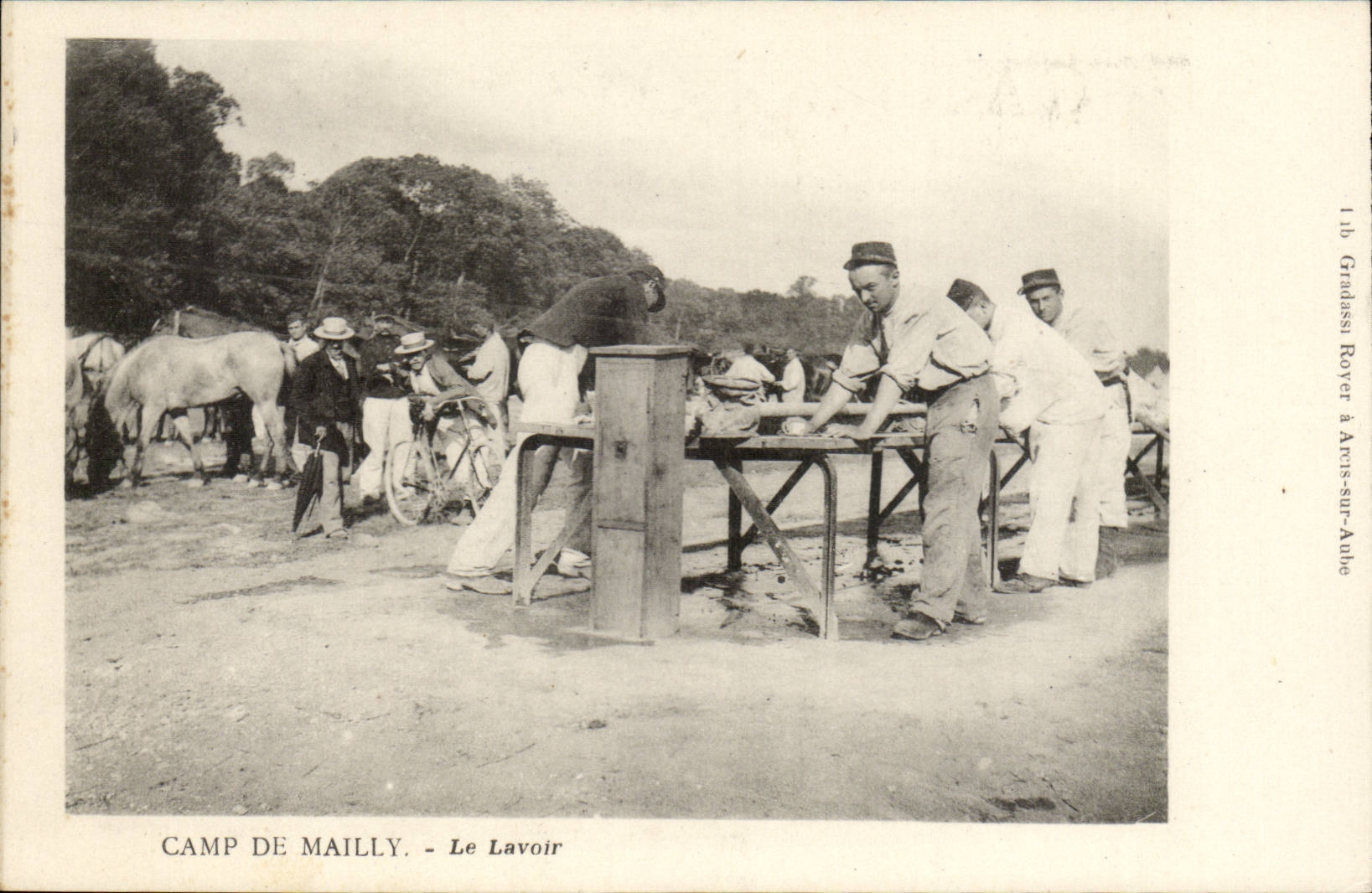 Militaria Camp of Mailly CPA the laundrette