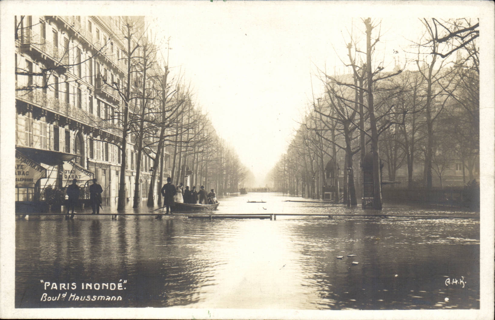 CPA Inondations Paris inonde Boulevard Haussmann (crues flood)