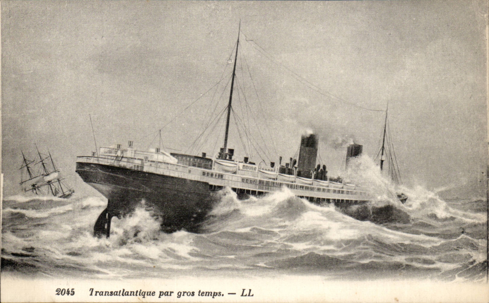 CPA Transatlantic Boat Boat by heavy weather (steamer)