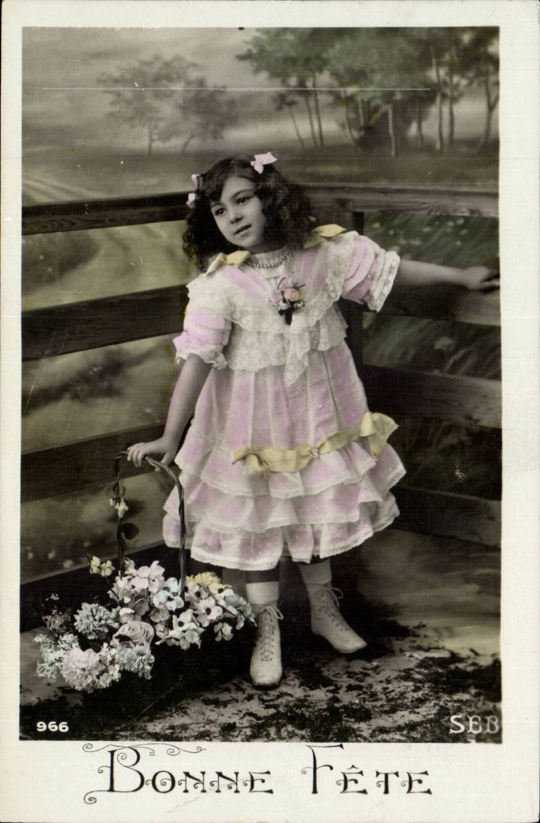 CPA Phantasie-gutes Kind feiert