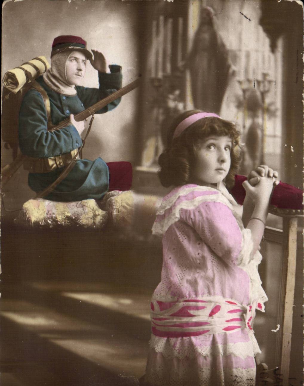 CPA Patriotic Militaria Fantasy Soldier and child