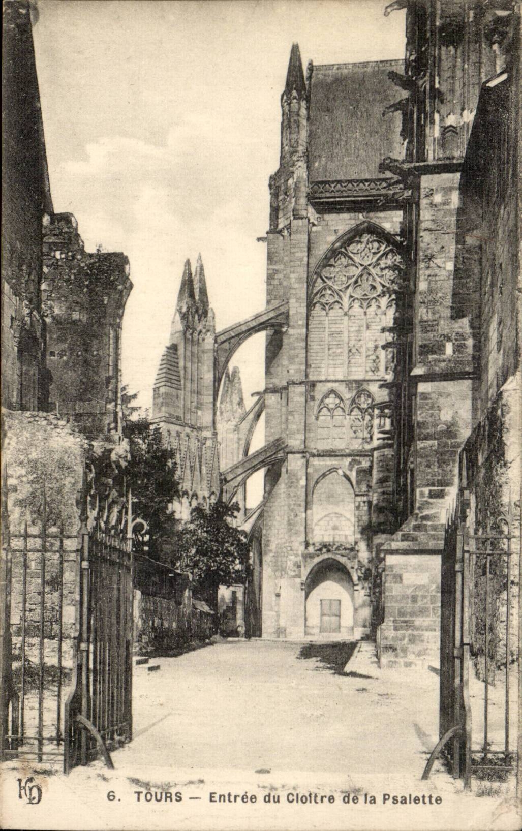 Tours CPA Entree du cloutre de la Psalette