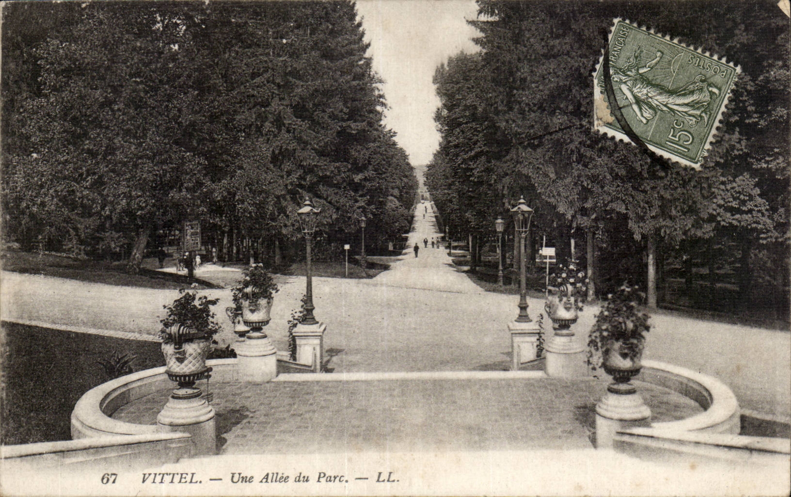 Vittel - Allee of the Park - CPA