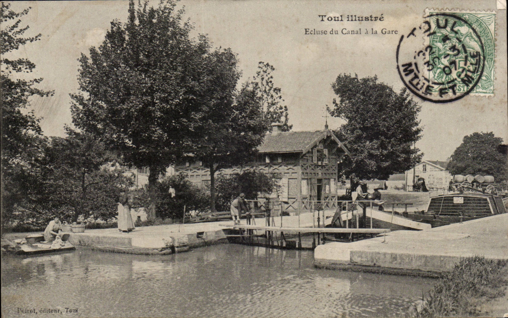 Toul - Recluse of the canal at the Station - CPA