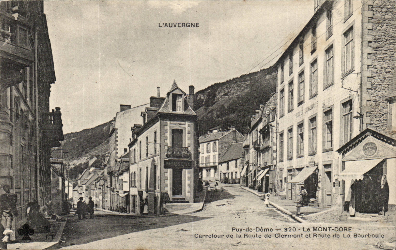 The mount Gilds CPA Carrefour of the road of Clermont and road of Bourboule