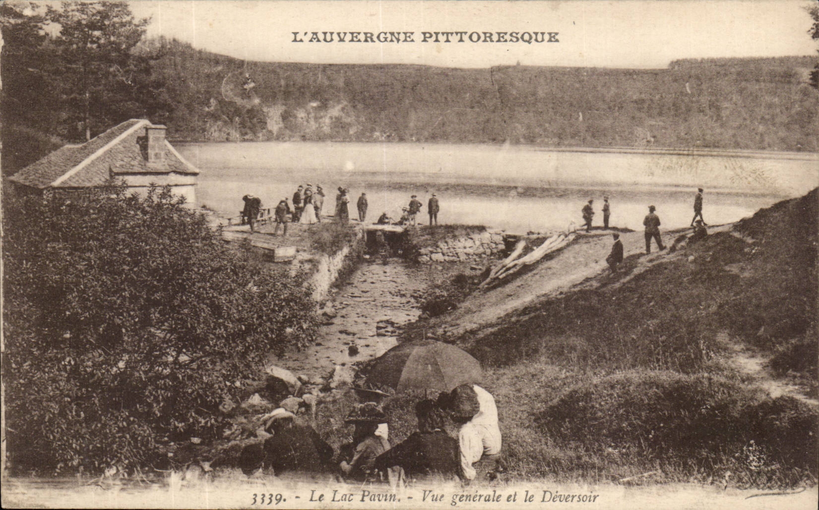 Auvergne CPA the lake PAvin View and the outfall