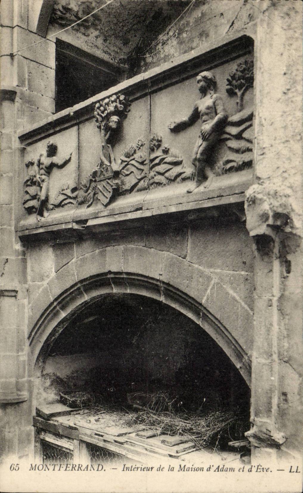 Auvergne CPA Interior Montferrand of the house of Adam and Eve