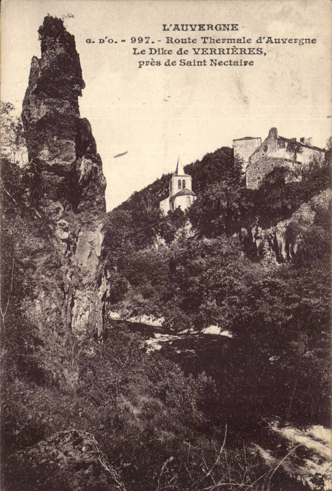 Auvergne CPA thermal Road of Auvergne Dike de Verrieres close to Saint Nectary