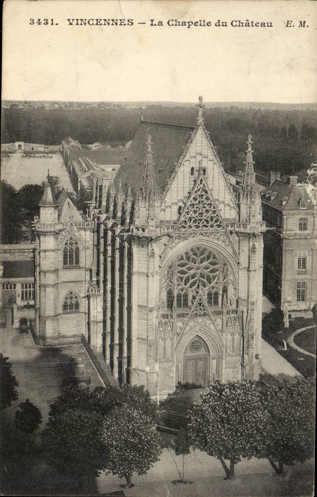 Vincennes CPA the vault of the castle