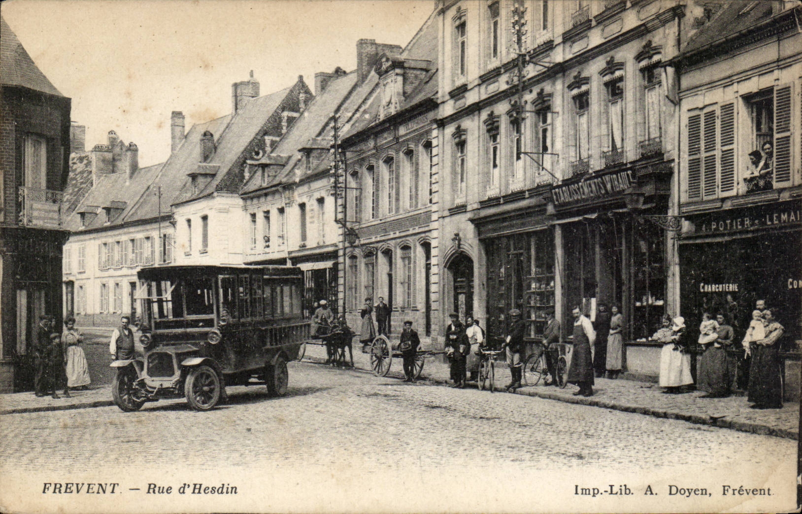 Frevent (Northern 59) CPA Street of Hesdin (automobile bus) Potter Lemaire TOP
