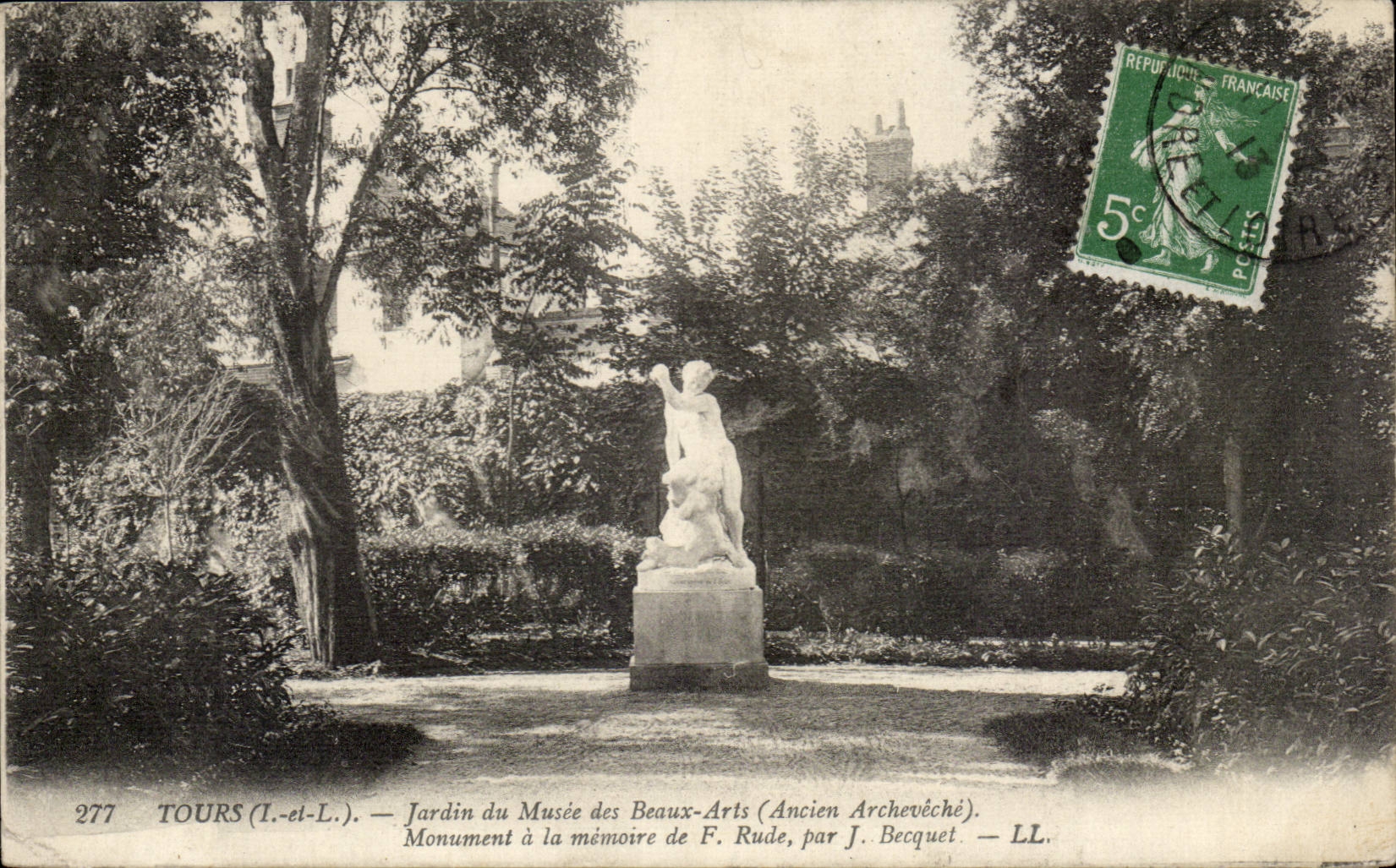 Tours CPA Jardin du musee des Beaux Arts (ancien archeveche) Monument a la memoire de F Rude par J Becquet