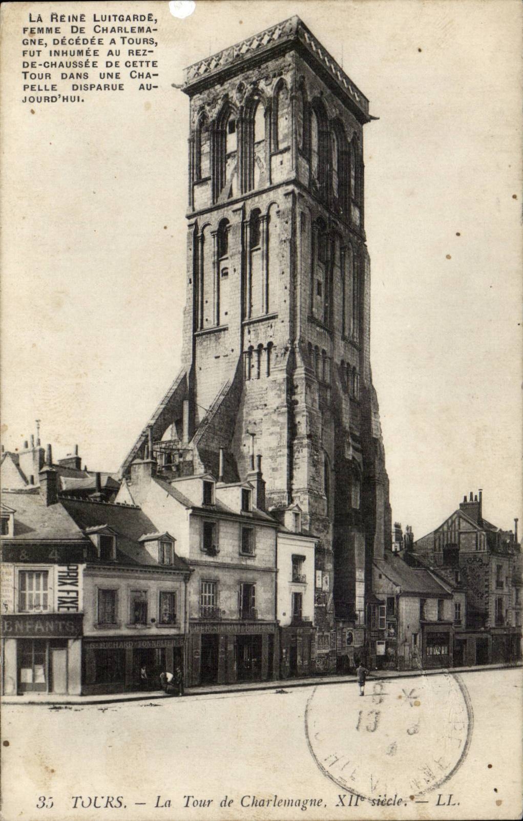 CPA Tours La tour de Charlemagne