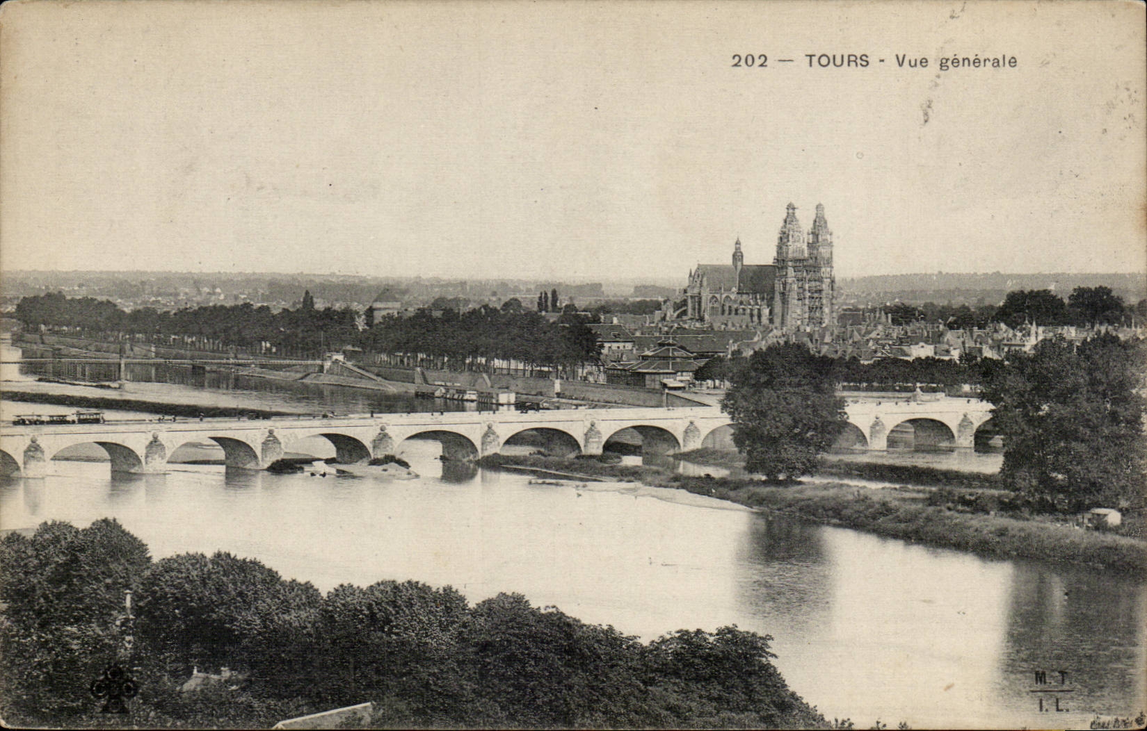 CPA Tours Vue generale