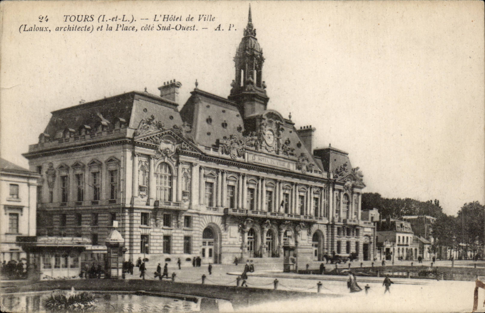 CPA Tours L'hotel de ville 