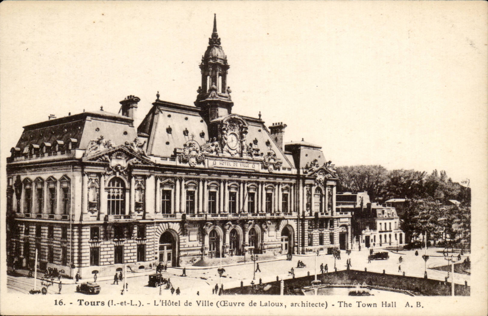 CPA Tours L'hotel de ville