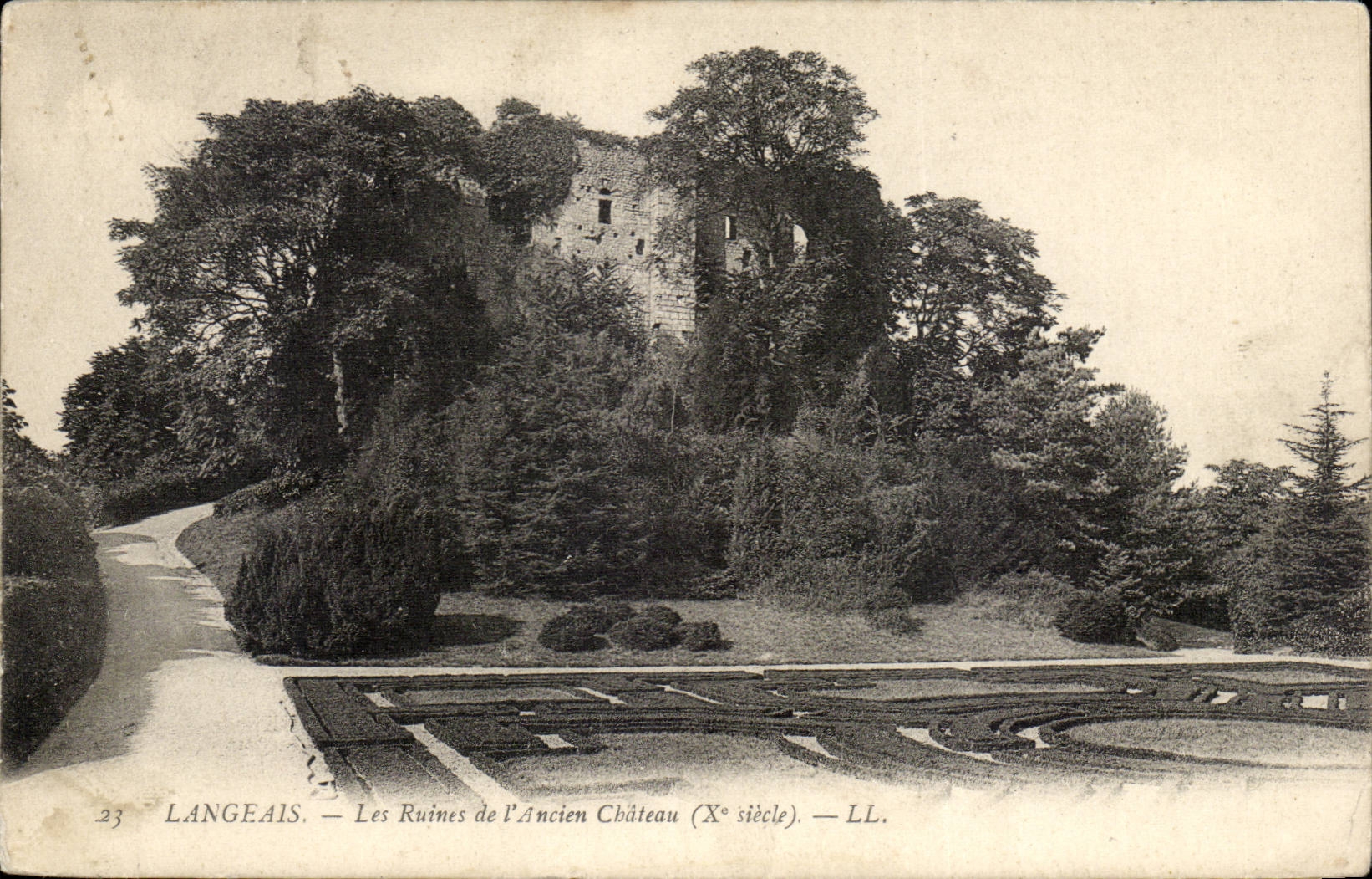 Langeais - Les Ruines de l'Ancien Chateau - CPA