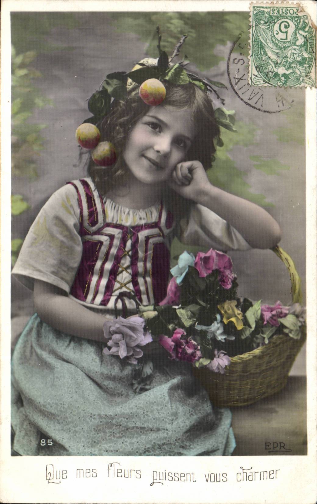 CPA Phantasie-Kind dem meine Blumen Sie bezaubern konnen