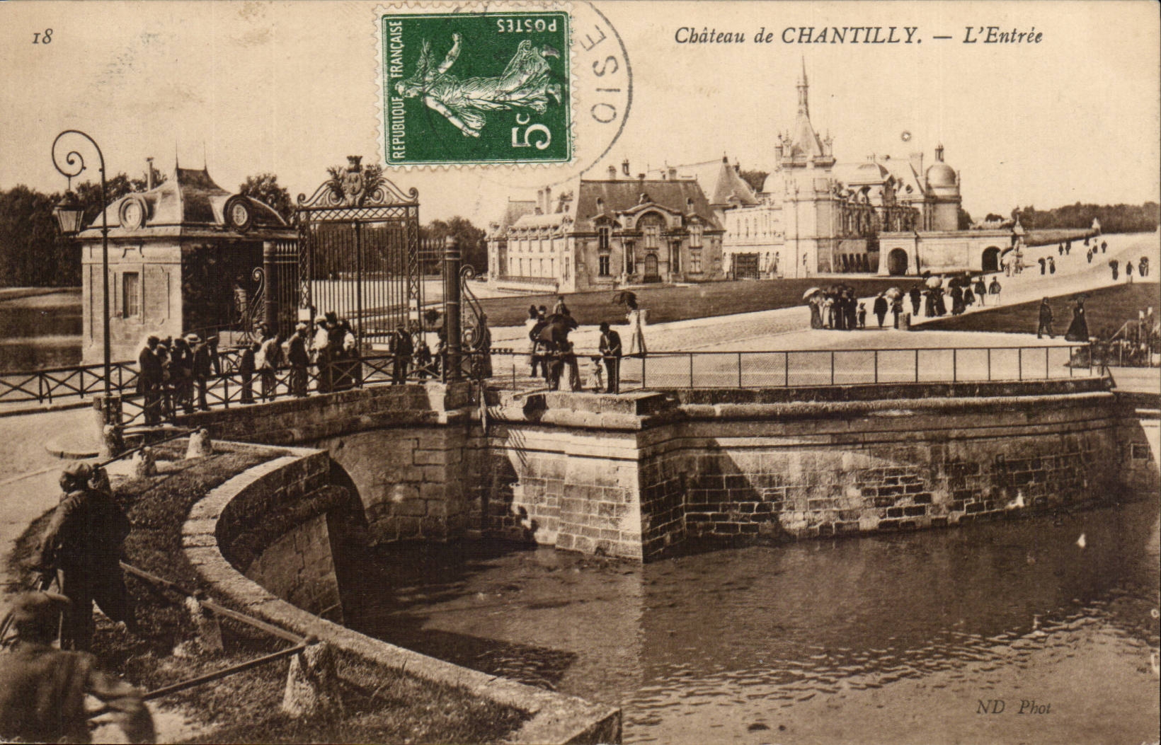 Chantilly CPA the castle Entering