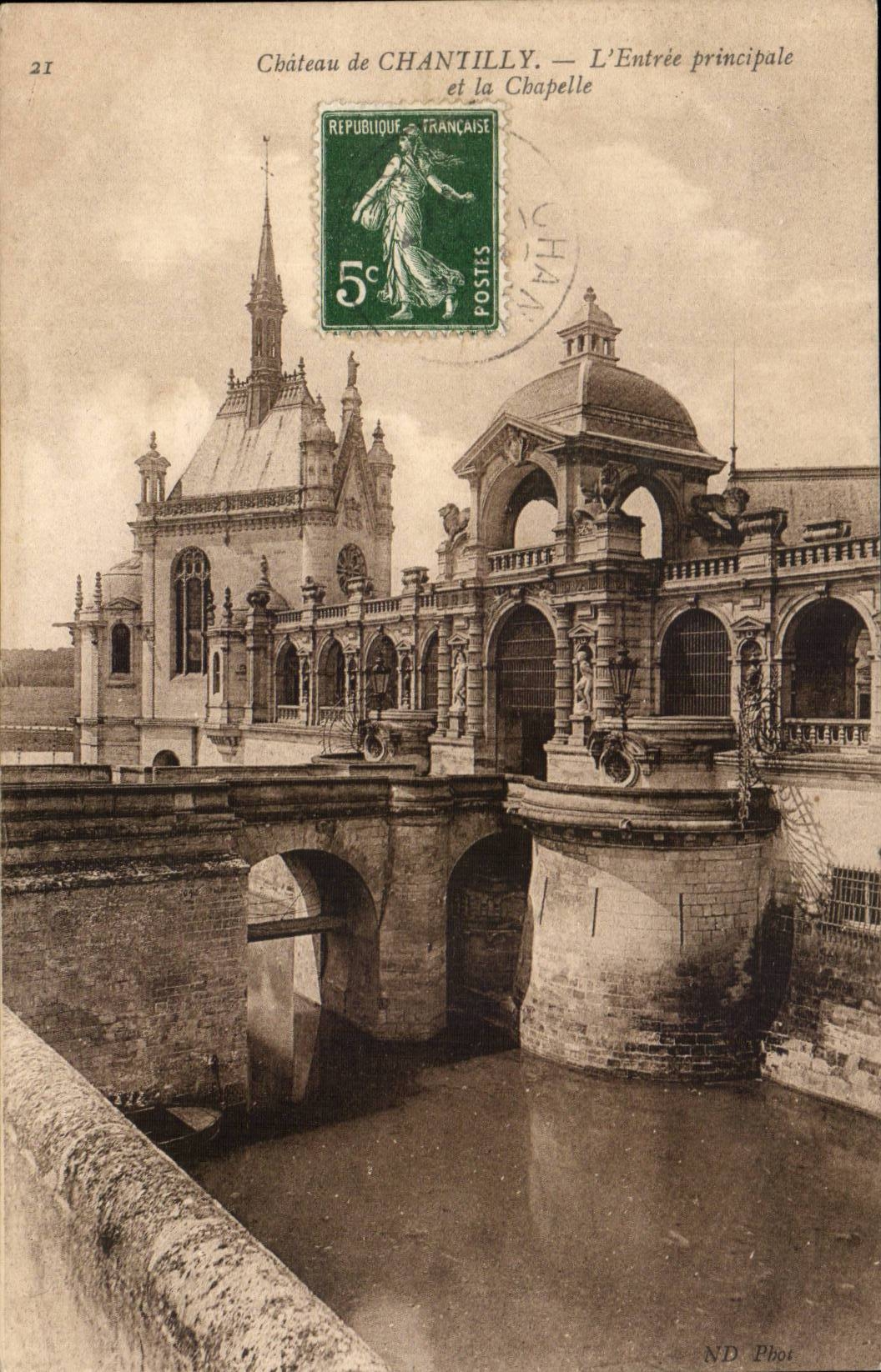 Chantilly CPA the castle the main entrance and the vault