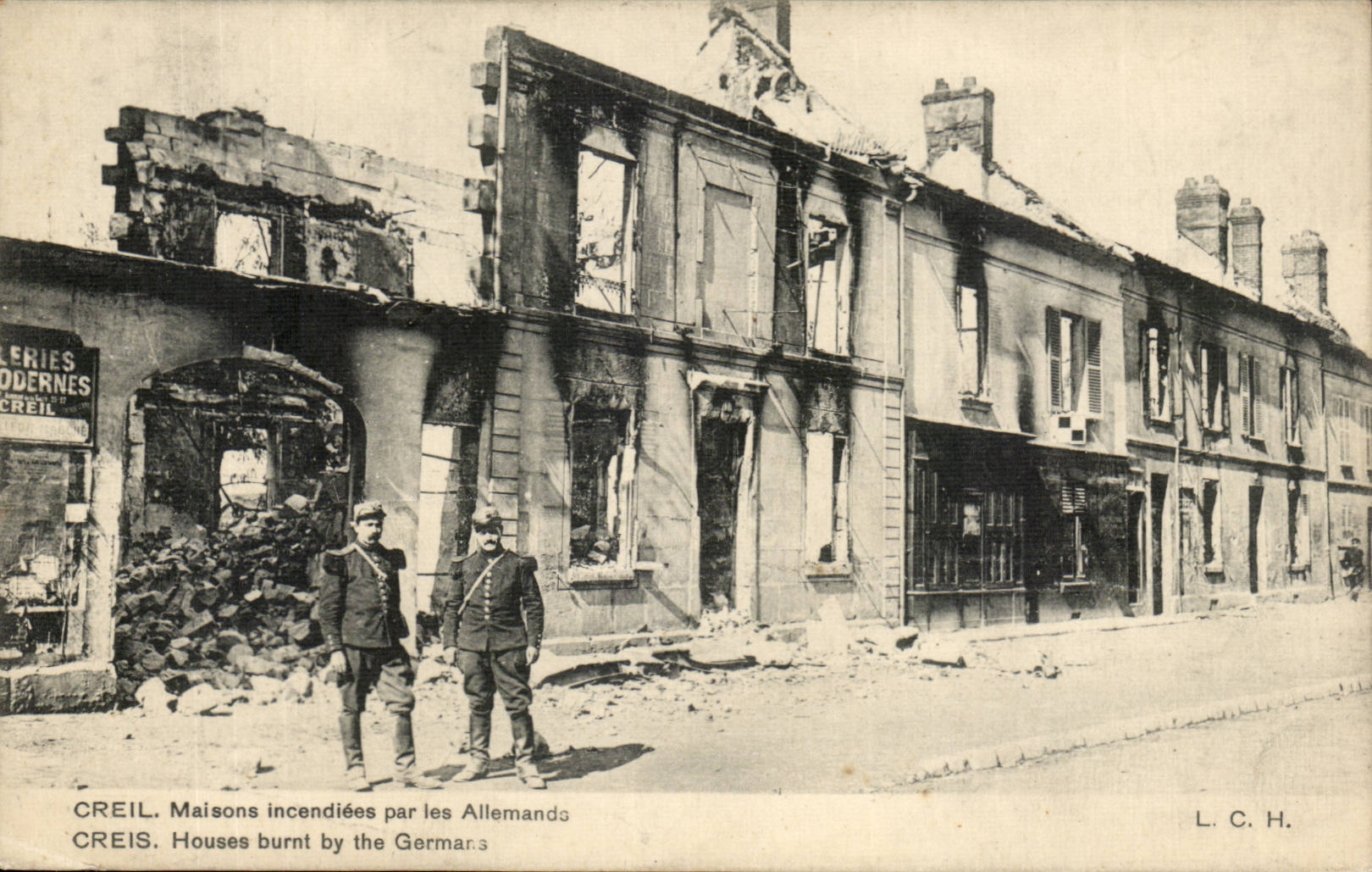 Creil CPA Maisons incendiees par les allemands