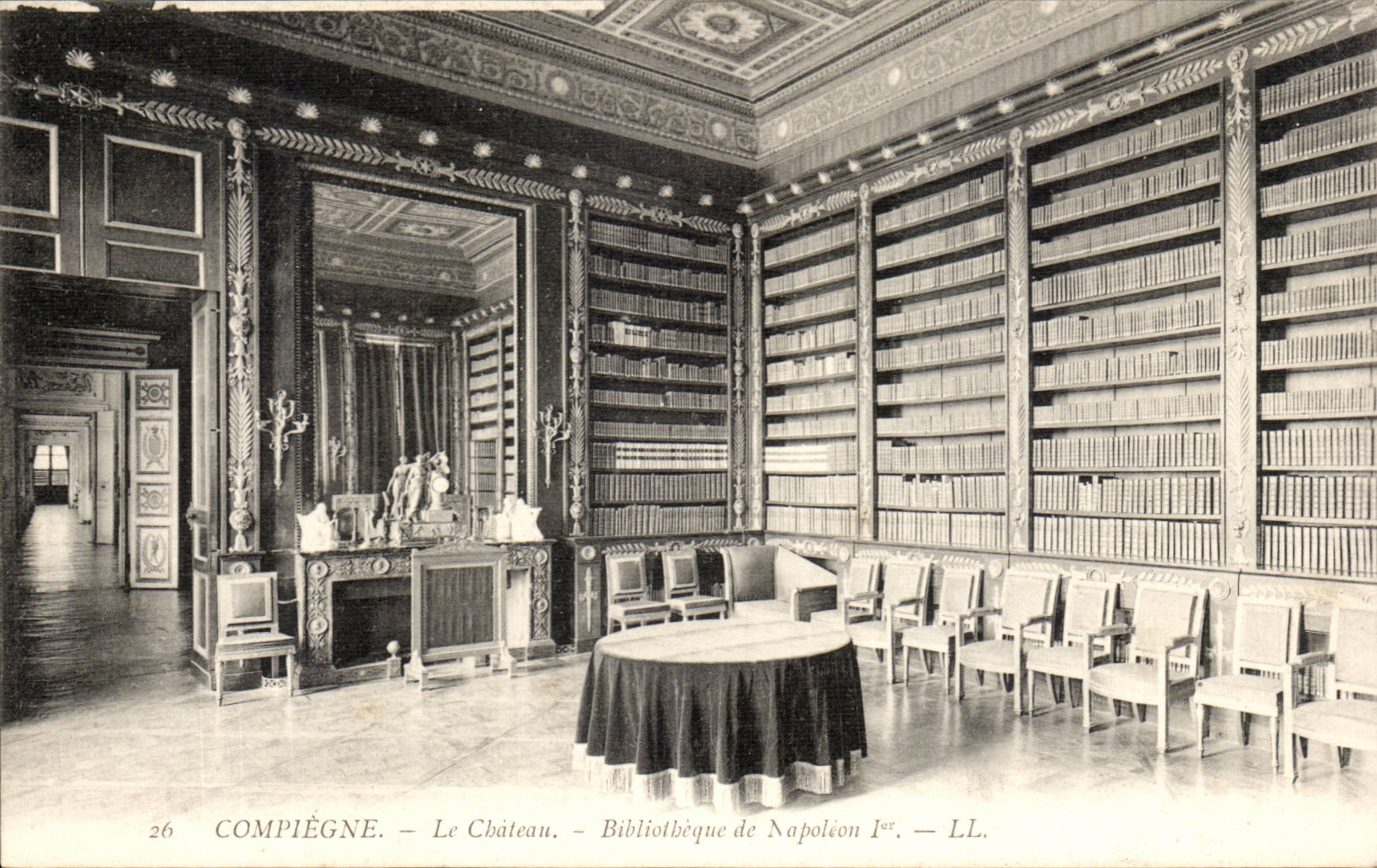 Compiegne CPA das Biobioltheque Schloss von Napoleon 1 (Bibliothek)